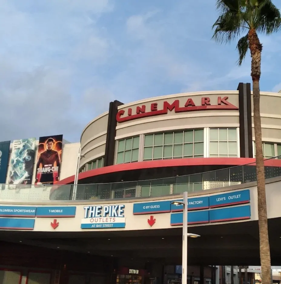 Long Beach Movie Theater: Cinemark at Pike Outlets XD